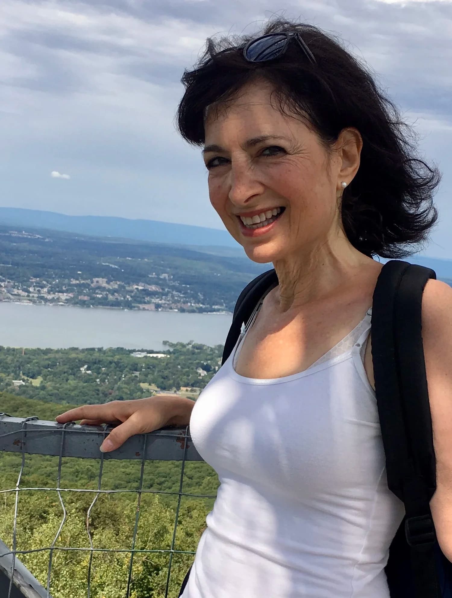Laura Lesser, portrait